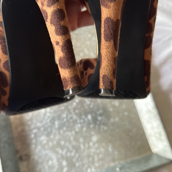 Mossimo Cheetah Print Pump 🐆 - Picture 10 of 10